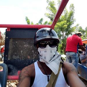 Meet your Posher, Derrick